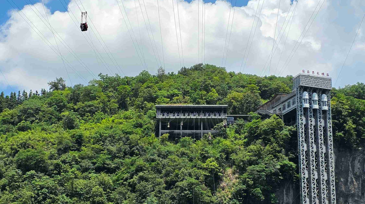 3D2N · Explore Zhangjiajie Avatar Mountains + Tianmen Mountain
