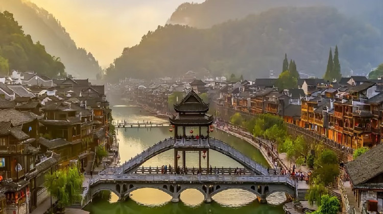 3D2N · Group Tours · Summer must visit Hunan  Grand Canyon Glass Bridge + Zhangjiajie National Forest Park + Tianmen Mountain National Forest Park
